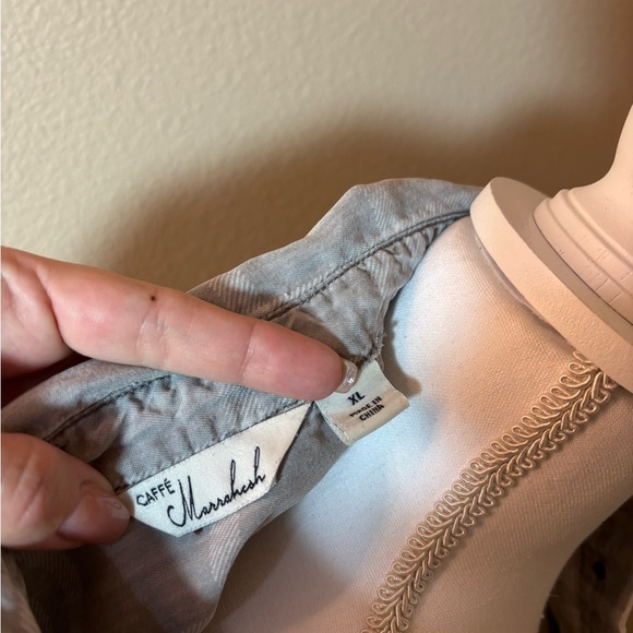 Caffe Marrakesh Grey/White Plaid Top - Picture 5 of 5